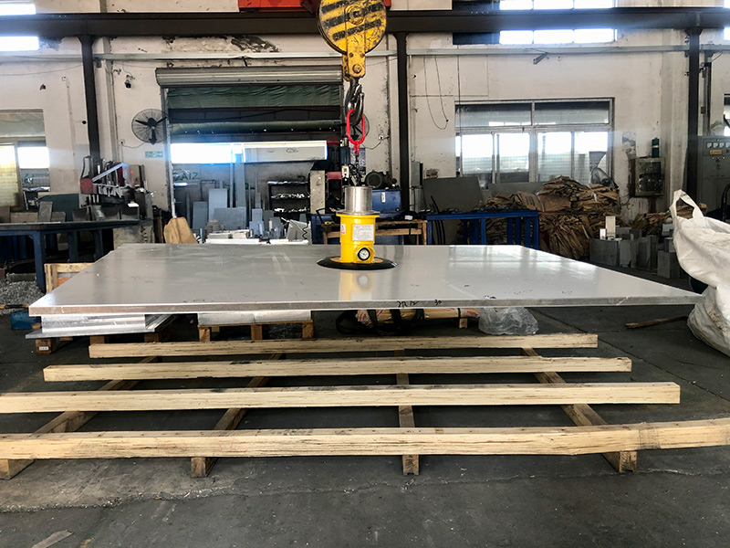 Aluminum Sheet Lifting